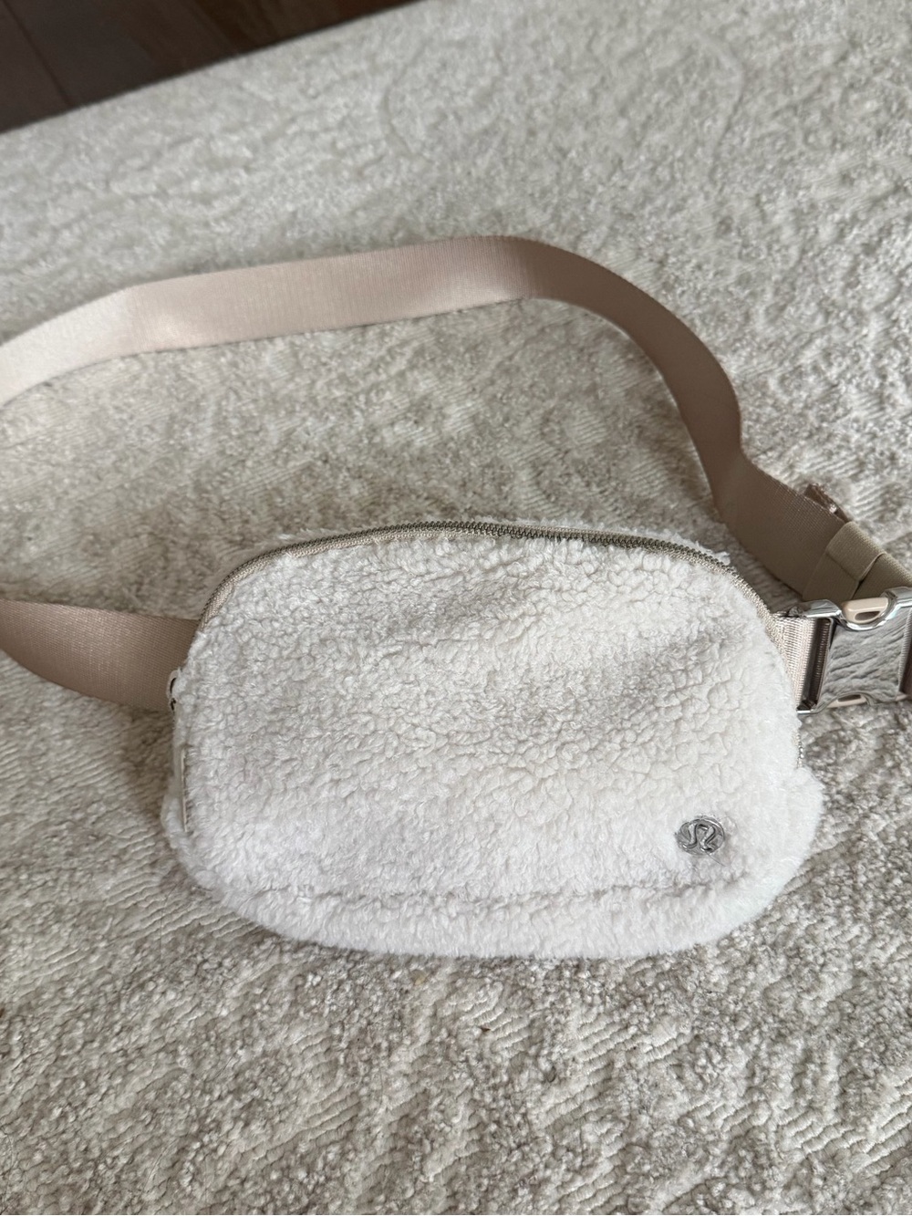 Lululemon Everywhere Belt Bag - Cream Fleece - Worn Once